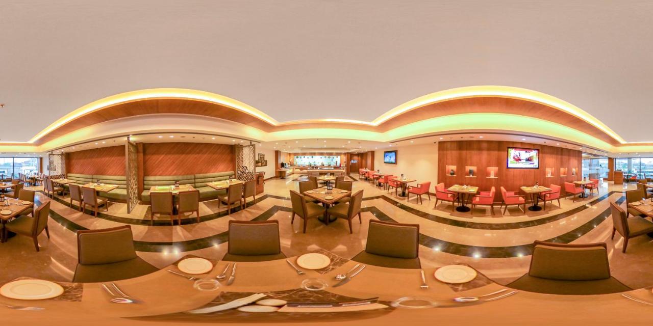 Golden Tulip Jalandhar Hotel Екстериор снимка
