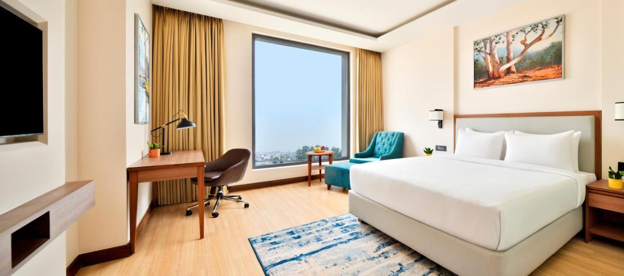 Golden Tulip Jalandhar Hotel Екстериор снимка