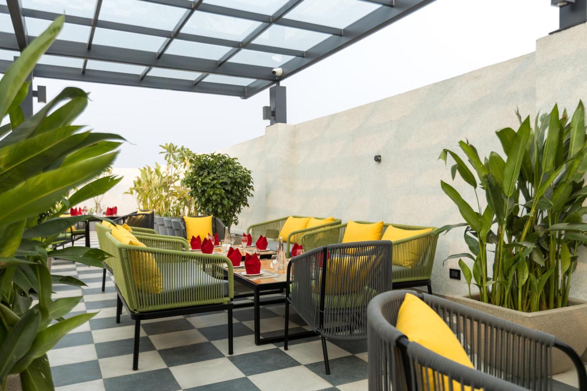 Golden Tulip Jalandhar Hotel Екстериор снимка
